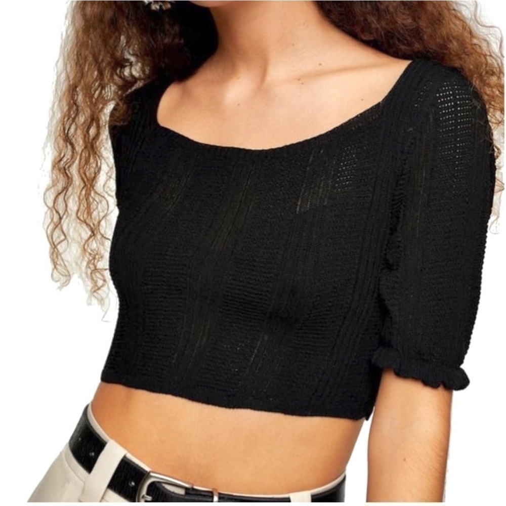 TOP SHOP•Black Short Sleeve Crop Top